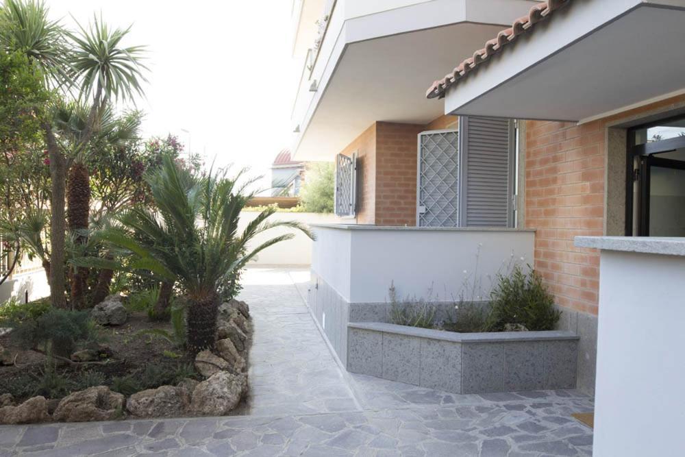 Rosa'S House Rome Airport Apartment Fiumicino Luaran gambar